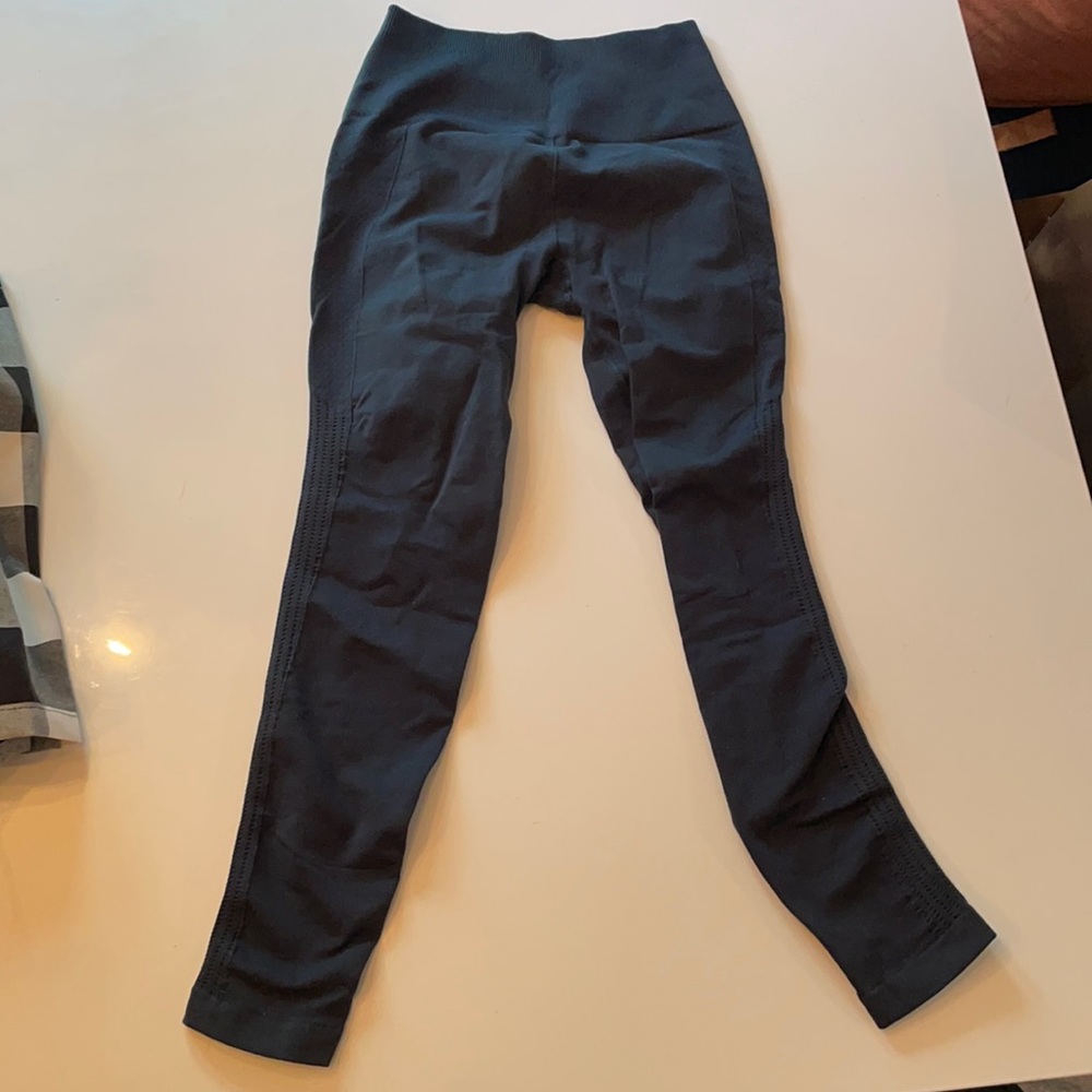 Lululemon yoga pants